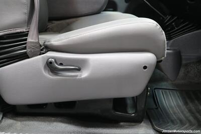 2001 Dodge Ram 3500 ST  1-OWNER* 5.9L HIGH OUTPUT* 6-SPEED MANUAL* NEVER HAD 5TH WHEEL OR GOOSENECK* NEW BF GOODRICH KO3 10-PLY TIRES* FULL FRESH SERVICE* PERFECT DASH - Photo 71 - Portland, OR 97230