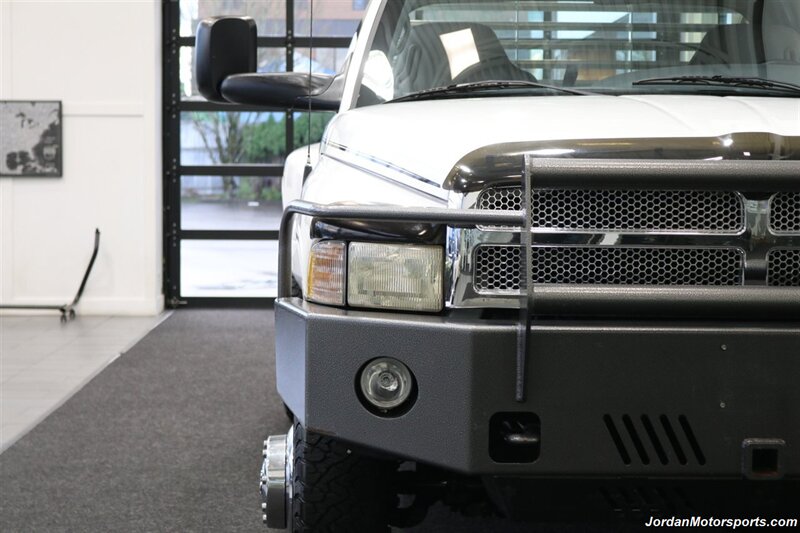 2001 Dodge Ram 3500 ST  1-OWNER* 5.9L HIGH OUTPUT* 6-SPEED MANUAL* NEVER HAD 5TH WHEEL OR GOOSENECK* NEW BF GOODRICH KO3 10-PLY TIRES* FULL FRESH SERVICE* PERFECT DASH - Photo 47 - Portland, OR 97230