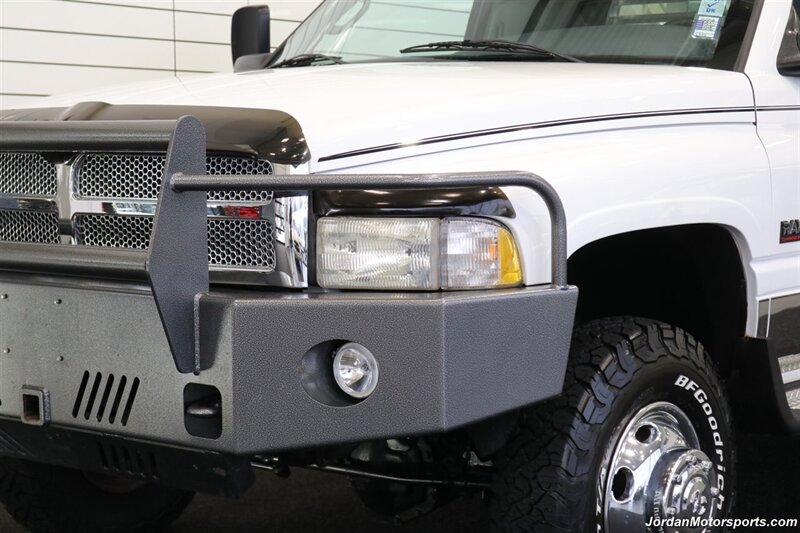 2001 Dodge Ram 3500 ST  1-OWNER* 5.9L HIGH OUTPUT* 6-SPEED MANUAL* NEVER HAD 5TH WHEEL OR GOOSENECK* NEW BF GOODRICH KO3 10-PLY TIRES* FULL FRESH SERVICE* PERFECT DASH - Photo 10 - Portland, OR 97230