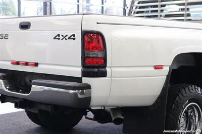 2001 Dodge Ram 3500 ST  1-OWNER* 5.9L HIGH OUTPUT* 6-SPEED MANUAL* NEVER HAD 5TH WHEEL OR GOOSENECK* NEW BF GOODRICH KO3 10-PLY TIRES* FULL FRESH SERVICE* PERFECT DASH - Photo 40 - Portland, OR 97230