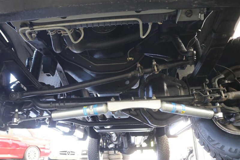 2002 Ford F-350 XLT  1-OWNER* 100% RUST FREE* 55K MLS ONLY* DEALER SERVICED SINCE NEW* NEW 35 " BFG KO3s W/ 3 " LEVEL LIFT & NEW BILSTEIN 5100s & DUAL BILSTEIN STEERING STABILIZERS*LINEX BED LINER*ALL BOOKS/MANUALS/KEYS - Photo 33 - Portland, OR 97230