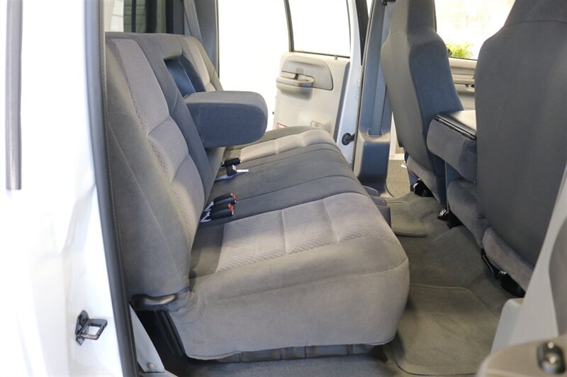 2002 Ford F-350 XLT  1-OWNER* 100% RUST FREE* 55K MLS ONLY* DEALER SERVICED SINCE NEW* NEW 35 " BFG KO3s W/ 3 " LEVEL LIFT & NEW BILSTEIN 5100s & DUAL BILSTEIN STEERING STABILIZERS*LINEX BED LINER*ALL BOOKS/MANUALS/KEYS - Photo 18 - Portland, OR 97230