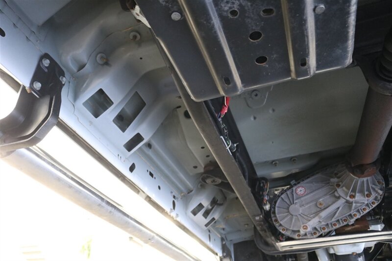 2002 Ford F-350 XLT  1-OWNER* 100% RUST FREE* 55K MLS ONLY* DEALER SERVICED SINCE NEW* NEW 35 " BFG KO3s W/ 3 " LEVEL LIFT & NEW BILSTEIN 5100s & DUAL BILSTEIN STEERING STABILIZERS*LINEX BED LINER*ALL BOOKS/MANUALS/KEYS - Photo 23 - Portland, OR 97230