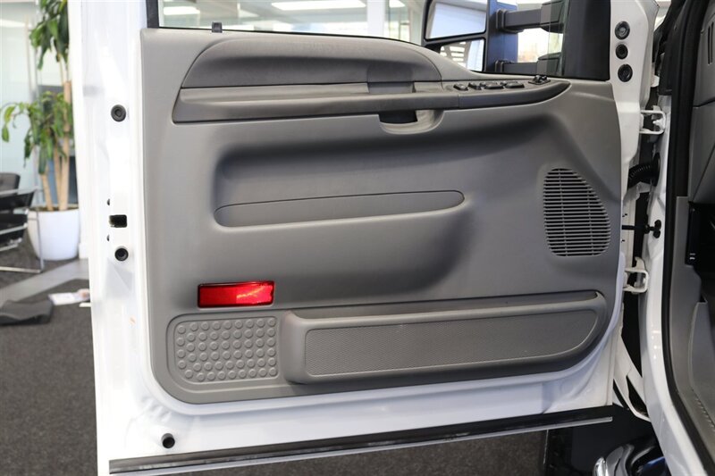 2002 Ford F-350 XLT  1-OWNER* 100% RUST FREE* 55K MLS ONLY* DEALER SERVICED SINCE NEW* NEW 35 " BFG KO3s W/ 3 " LEVEL LIFT & NEW BILSTEIN 5100s & DUAL BILSTEIN STEERING STABILIZERS*LINEX BED LINER*ALL BOOKS/MANUALS/KEYS - Photo 64 - Portland, OR 97230