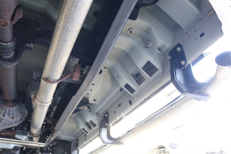 2002 Ford F-350 XLT  1-OWNER* 100% RUST FREE* 55K MLS ONLY* DEALER SERVICED SINCE NEW* NEW 35 " BFG KO3s W/ 3 " LEVEL LIFT & NEW BILSTEIN 5100s & DUAL BILSTEIN STEERING STABILIZERS*LINEX BED LINER*ALL BOOKS/MANUALS/KEYS - Photo 24 - Portland, OR 97230