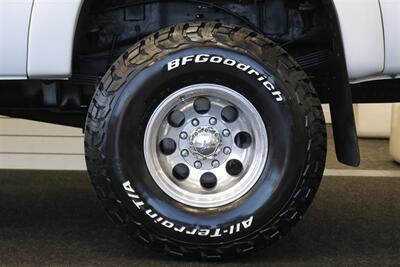 2002 Ford F-350 XLT  1-OWNER* 100% RUST FREE* 55K MLS ONLY* DEALER SERVICED SINCE NEW* NEW 35 " BFG KO3s W/ 3 " LEVEL LIFT & NEW BILSTEIN 5100s & DUAL BILSTEIN STEERING STABILIZERS*LINEX BED LINER*ALL BOOKS/MANUALS/KEYS - Photo 60 - Portland, OR 97230