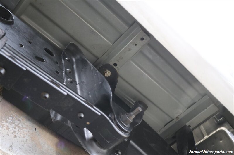 2007 Chevrolet Silverado 3500 Classic LT3 100% RUST FREE* NEVER HAD 5TH WHEEL OR GOOSNECK* NEW 2.5 " LEVEL KIT W/ BILSTEIN 5100 SHOCKS* NEW 33 " BFG KO3 10-PLY TIRES* MOON ROOF* MATCHING CANOPY* NEW BATTERIES - Photo 24 - Portland, OR 97230