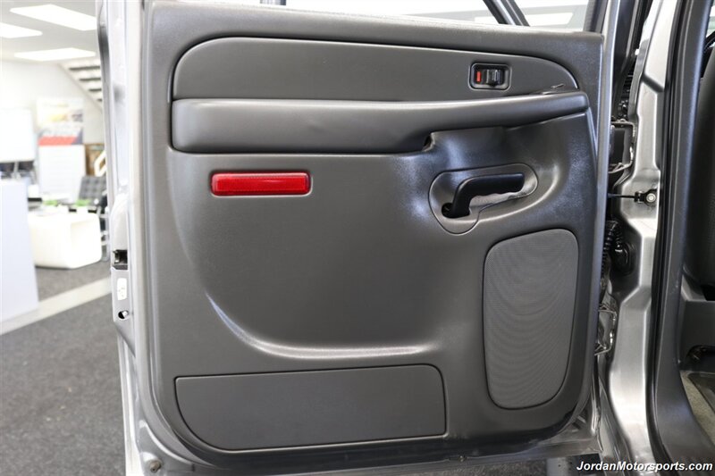 2007 Chevrolet Silverado 3500 Classic LT3 100% RUST FREE* NEVER HAD 5TH WHEEL OR GOOSNECK* NEW 2.5 " LEVEL KIT W/ BILSTEIN 5100 SHOCKS* NEW 33 " BFG KO3 10-PLY TIRES* MOON ROOF* MATCHING CANOPY* NEW BATTERIES - Photo 74 - Portland, OR 97230