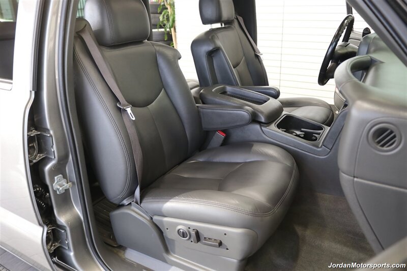 2007 Chevrolet Silverado 3500 Classic LT3 100% RUST FREE* NEVER HAD 5TH WHEEL OR GOOSNECK* NEW 2.5 " LEVEL KIT W/ BILSTEIN 5100 SHOCKS* NEW 33 " BFG KO3 10-PLY TIRES* MOON ROOF* MATCHING CANOPY* NEW BATTERIES - Photo 19 - Portland, OR 97230