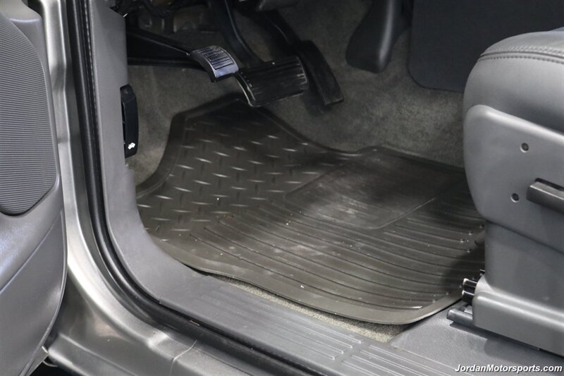 2007 Chevrolet Silverado 3500 Classic LT3 100% RUST FREE* NEVER HAD 5TH WHEEL OR GOOSNECK* NEW 2.5 " LEVEL KIT W/ BILSTEIN 5100 SHOCKS* NEW 33 " BFG KO3 10-PLY TIRES* MOON ROOF* MATCHING CANOPY* NEW BATTERIES - Photo 90 - Portland, OR 97230