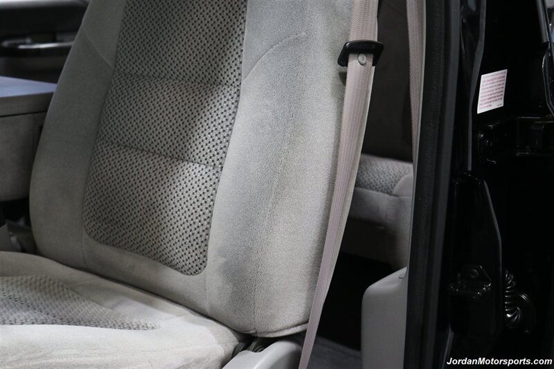 2001 Ford F-350 XLT 6-SPEED MANUAL TRANSMISSION* 7.3L WITH ONLY 91K MLS* 1-TON 4X4* 100% RUST & CORROSION FREE* 100% STOCK* FULLY SERVICED* NEVER HAD 5TH WHEEL OR GOOSENECK* ALL ORIGINAL BOOKS & KEYS - Photo 74 - Portland, OR 97230