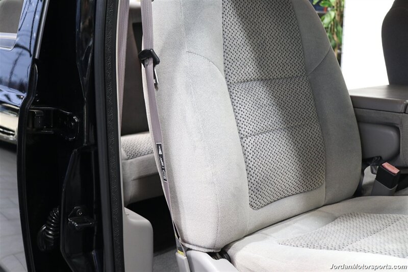 2001 Ford F-350 XLT 6-SPEED MANUAL TRANSMISSION* 7.3L WITH ONLY 91K MLS* 1-TON 4X4* 100% RUST & CORROSION FREE* 100% STOCK* FULLY SERVICED* NEVER HAD 5TH WHEEL OR GOOSENECK* ALL ORIGINAL BOOKS & KEYS - Photo 75 - Portland, OR 97230