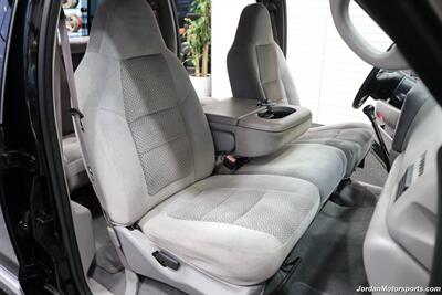 2001 Ford F-350 XLT 6-SPEED MANUAL TRANSMISSION* 7.3L WITH ONLY 91K MLS* 1-TON 4X4* 100% RUST & CORROSION FREE* 100% STOCK* FULLY SERVICED* NEVER HAD 5TH WHEEL OR GOOSENECK* ALL ORIGINAL BOOKS & KEYS - Photo 17 - Portland, OR 97230