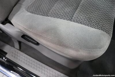 2001 Ford F-350 XLT 6-SPEED MANUAL TRANSMISSION* 7.3L WITH ONLY 91K MLS* 1-TON 4X4* 100% RUST & CORROSION FREE* 100% STOCK* FULLY SERVICED* NEVER HAD 5TH WHEEL OR GOOSENECK* ALL ORIGINAL BOOKS & KEYS - Photo 73 - Portland, OR 97230