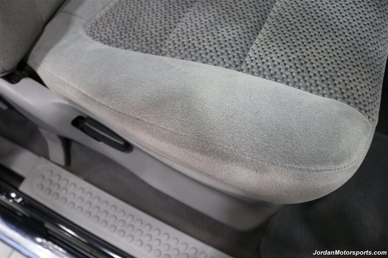 2001 Ford F-350 XLT 6-SPEED MANUAL TRANSMISSION* 7.3L WITH ONLY 91K MLS* 1-TON 4X4* 100% RUST & CORROSION FREE* 100% STOCK* FULLY SERVICED* NEVER HAD 5TH WHEEL OR GOOSENECK* ALL ORIGINAL BOOKS & KEYS - Photo 73 - Portland, OR 97230