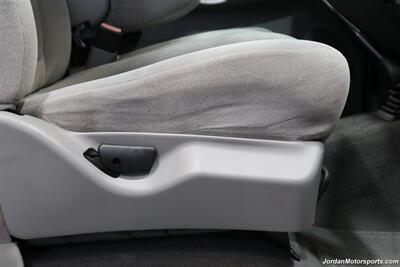 2001 Ford F-350 XLT 6-SPEED MANUAL TRANSMISSION* 7.3L WITH ONLY 91K MLS* 1-TON 4X4* 100% RUST & CORROSION FREE* 100% STOCK* FULLY SERVICED* NEVER HAD 5TH WHEEL OR GOOSENECK* ALL ORIGINAL BOOKS & KEYS - Photo 71 - Portland, OR 97230