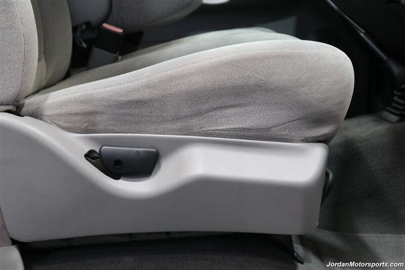 2001 Ford F-350 XLT 6-SPEED MANUAL TRANSMISSION* 7.3L WITH ONLY 91K MLS* 1-TON 4X4* 100% RUST & CORROSION FREE* 100% STOCK* FULLY SERVICED* NEVER HAD 5TH WHEEL OR GOOSENECK* ALL ORIGINAL BOOKS & KEYS - Photo 71 - Portland, OR 97230