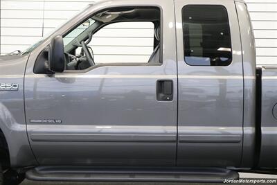 2002 Ford F-250 Lariat  0-RUST* LARIAT LONG BED 7.3L* 6-SPEED MANUAL* NEVER HAD A 5TH WHEEL OR GOOSENECK INSTALLED* NEW 2.5 " BILSTEIN LEVEL LIFT W/BILSTEIN 5100s* NEW 33 " BFG KO3 10-PLYS* FRESH SERVICE* - Photo 40 - Portland, OR 97230