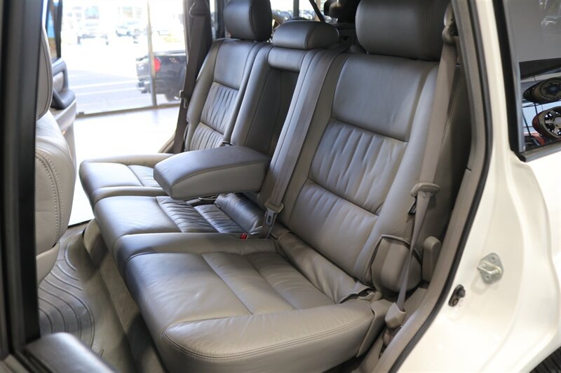 2004 Toyota Land Cruiser 1-OWNER* 100% RUST FREE* NEW OLD MAN EMU LIFT W/ FOX SHOCKS* ARB BUMPER PAINT MATCHED* NEW TIMING BELT-WATER PUMP-TUNE UP-BRAKES-ROTORS-EVERY FLUID* ALL RECORDS SINCE NEW* - Photo 19 - Portland, OR 97230