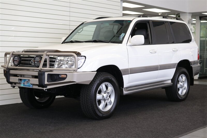 2004 Toyota Land Cruiser 1-OWNER* 100% RUST FREE* NEW OLD MAN EMU LIFT W/ FOX SHOCKS* ARB BUMPER PAINT MATCHED* NEW TIMING BELT-WATER PUMP-TUNE UP-BRAKES-ROTORS-EVERY FLUID* ALL RECORDS SINCE NEW* - Photo 2 - Portland, OR 97230