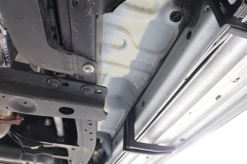 2004 Toyota Land Cruiser 1-OWNER* 100% RUST FREE* NEW OLD MAN EMU LIFT W/ FOX SHOCKS* ARB BUMPER PAINT MATCHED* NEW TIMING BELT-WATER PUMP-TUNE UP-BRAKES-ROTORS-EVERY FLUID* ALL RECORDS SINCE NEW* - Photo 50 - Portland, OR 97230