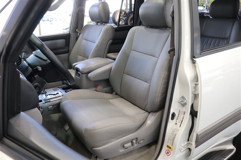 2004 Toyota Land Cruiser 1-OWNER* 100% RUST FREE* NEW OLD MAN EMU LIFT W/ FOX SHOCKS* ARB BUMPER PAINT MATCHED* NEW TIMING BELT-WATER PUMP-TUNE UP-BRAKES-ROTORS-EVERY FLUID* ALL RECORDS SINCE NEW* - Photo 17 - Portland, OR 97230