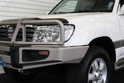 2004 Toyota Land Cruiser 1-OWNER* 100% RUST FREE* NEW OLD MAN EMU LIFT W/ FOX SHOCKS* ARB BUMPER PAINT MATCHED* NEW TIMING BELT-WATER PUMP-TUNE UP-BRAKES-ROTORS-EVERY FLUID* ALL RECORDS SINCE NEW* - Photo 12 - Portland, OR 97230