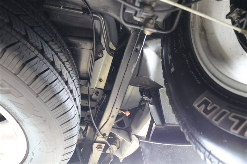 2004 Toyota Land Cruiser 1-OWNER* 100% RUST FREE* NEW OLD MAN EMU LIFT W/ FOX SHOCKS* ARB BUMPER PAINT MATCHED* NEW TIMING BELT-WATER PUMP-TUNE UP-BRAKES-ROTORS-EVERY FLUID* ALL RECORDS SINCE NEW* - Photo 46 - Portland, OR 97230