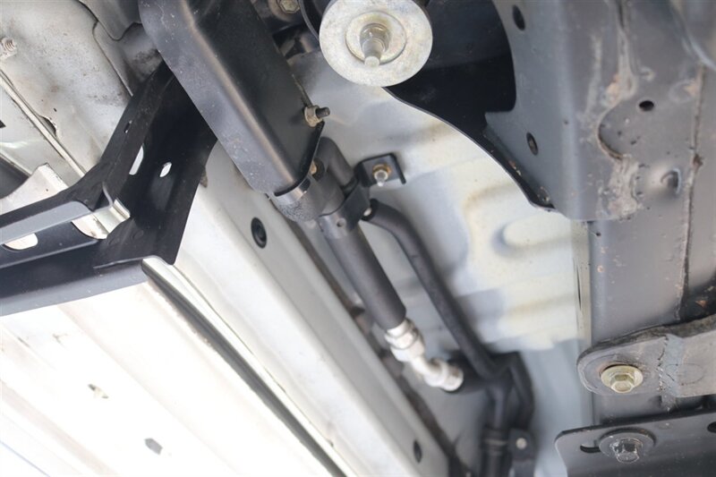 2004 Toyota Land Cruiser 1-OWNER* 100% RUST FREE* NEW OLD MAN EMU LIFT W/ FOX SHOCKS* ARB BUMPER PAINT MATCHED* NEW TIMING BELT-WATER PUMP-TUNE UP-BRAKES-ROTORS-EVERY FLUID* ALL RECORDS SINCE NEW* - Photo 40 - Portland, OR 97230