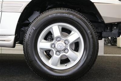 2004 Toyota Land Cruiser 1-OWNER* 100% RUST FREE* NEW OLD MAN EMU LIFT W/ FOX SHOCKS* ARB BUMPER PAINT MATCHED* NEW TIMING BELT-WATER PUMP-TUNE UP-BRAKES-ROTORS-EVERY FLUID* ALL RECORDS SINCE NEW* - Photo 60 - Portland, OR 97230