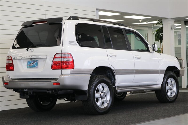 2004 Toyota Land Cruiser 1-OWNER* 100% RUST FREE* NEW OLD MAN EMU LIFT W/ FOX SHOCKS* ARB BUMPER PAINT MATCHED* NEW TIMING BELT-WATER PUMP-TUNE UP-BRAKES-ROTORS-EVERY FLUID* ALL RECORDS SINCE NEW* - Photo 7 - Portland, OR 97230