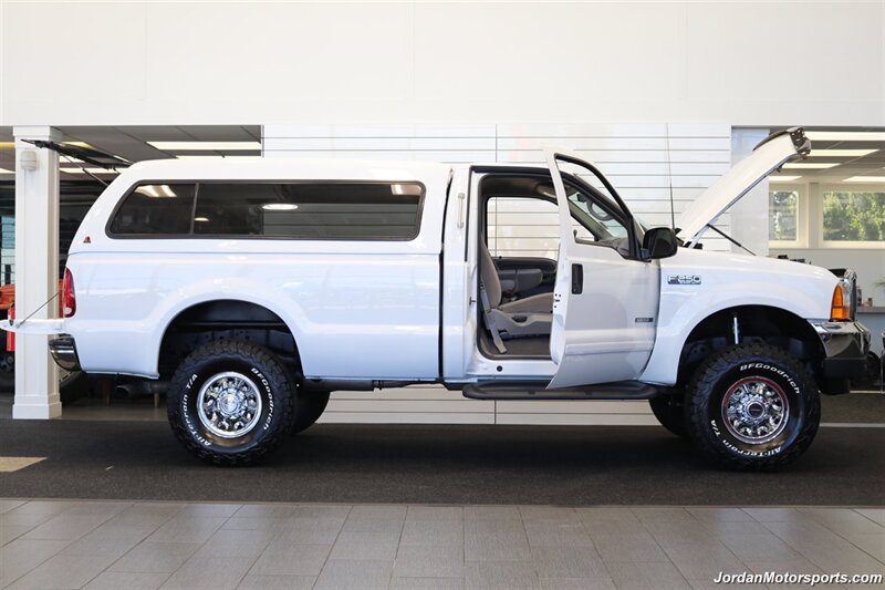 2001 Ford F-250 XLT  1-OWNER* RUST FREE* 8K ORIGINAL MILES* 6-SPEED MANUAL HD* NEW 2.5 " BILSTEIN LEVEL KIT W/NEW 35 " BFG KO2 10-PLY TIRES* ALL ORIGINAL BOOKS & MANUALS & 2KEYS &FOBS* COLLECTOR QUALITY - Photo 10 - Portland, OR 97230