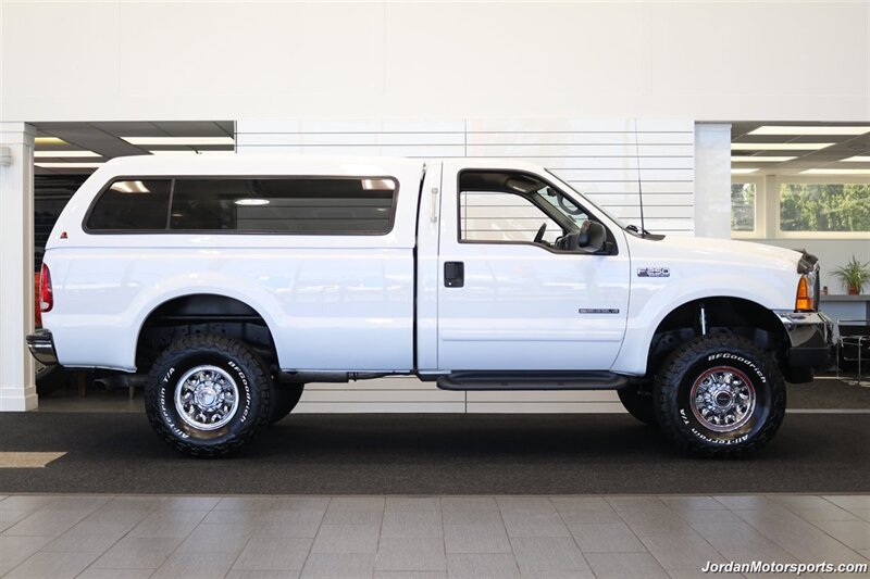 2001 Ford F-250 XLT  1-OWNER* RUST FREE* 8K ORIGINAL MILES* 6-SPEED MANUAL HD* NEW 2.5 " BILSTEIN LEVEL KIT W/NEW 35 " BFG KO2 10-PLY TIRES* ALL ORIGINAL BOOKS & MANUALS & 2KEYS &FOBS* COLLECTOR QUALITY - Photo 4 - Portland, OR 97230