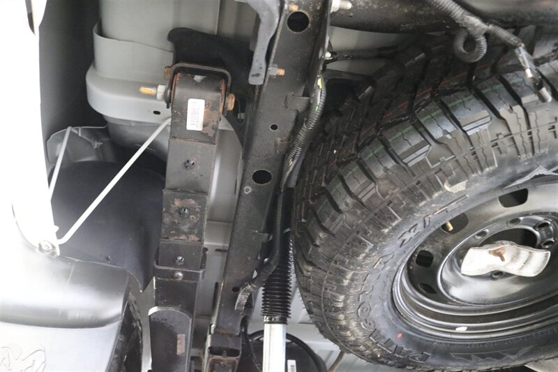 2005 Dodge Ram 2500 SLT  5.9L HO W/ 6-SPEED MANUAL* NEW 3 " LEVEL KIT W/ BILSTEIN 5100 SHOCKS* NEW BLUE TOP STEERING BOX W/ BALL JOINTS* NEW BFG KO3 10-PLYS* SPRAY IN BED LINER* NEVER HAS 5TH WHEEL OR GOOSENECK - Photo 32 - Portland, OR 97230