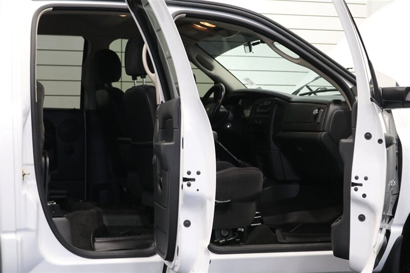 2005 Dodge Ram 2500 SLT  5.9L HO W/ 6-SPEED MANUAL* NEW 3 " LEVEL KIT W/ BILSTEIN 5100 SHOCKS* NEW BLUE TOP STEERING BOX W/ BALL JOINTS* NEW BFG KO3 10-PLYS* SPRAY IN BED LINER* NEVER HAS 5TH WHEEL OR GOOSENECK - Photo 53 - Portland, OR 97230