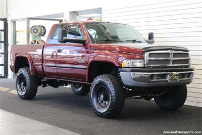 2002 Dodge Ram 2500 SLT  SHORT BED* 2-OWNER* NEW 3 "BILSTEIN LIFT* NEW 35 "BFG KO3 10-PLYS* FASS PUMP* SYNERGY DIESEL 4TH GEN STEERING UPGRADE* S&B INTAKE & ELBOW* EXHAUST* RED HEAD STEERING BOX - Photo 2 - Portland, OR 97230