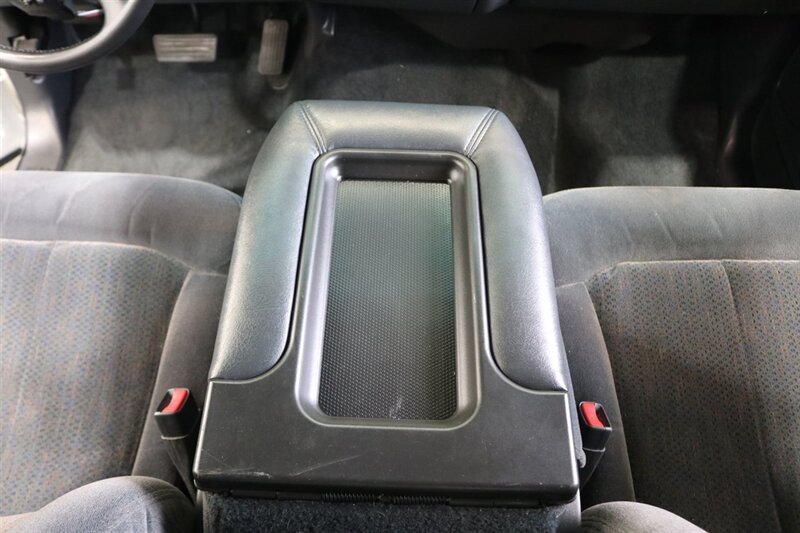 2002 Chevrolet Silverado 2500 LS   - Photo 71 - Portland, OR 97230