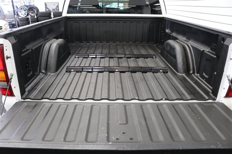 2002 Chevrolet Silverado 2500 LS   - Photo 20 - Portland, OR 97230