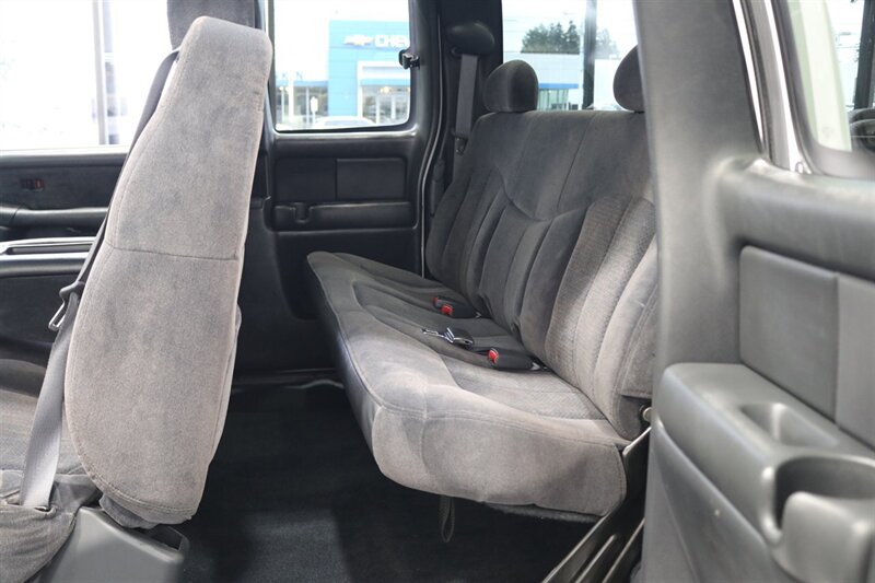 2002 Chevrolet Silverado 2500 LS   - Photo 53 - Portland, OR 97230