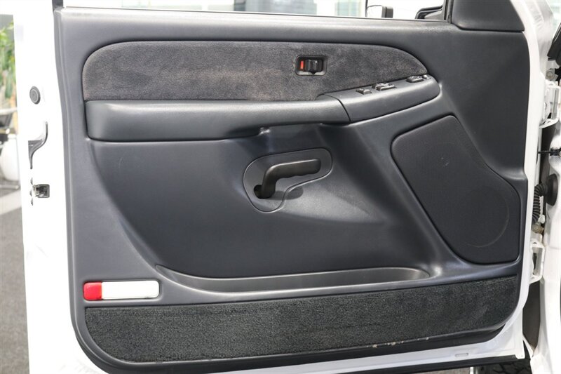 2002 Chevrolet Silverado 2500 LS   - Photo 44 - Portland, OR 97230