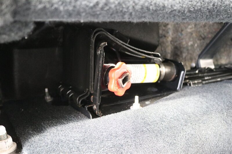 2002 Chevrolet Silverado 2500 LS   - Photo 65 - Portland, OR 97230