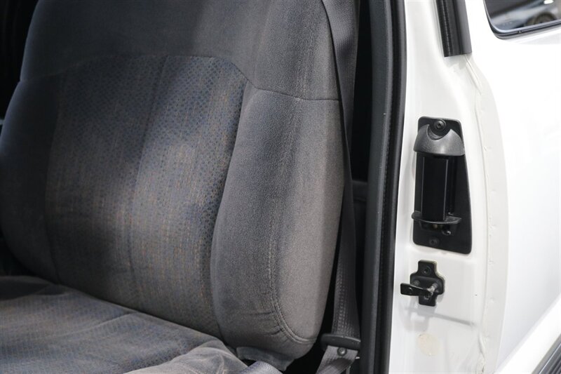 2002 Chevrolet Silverado 2500 LS   - Photo 49 - Portland, OR 97230