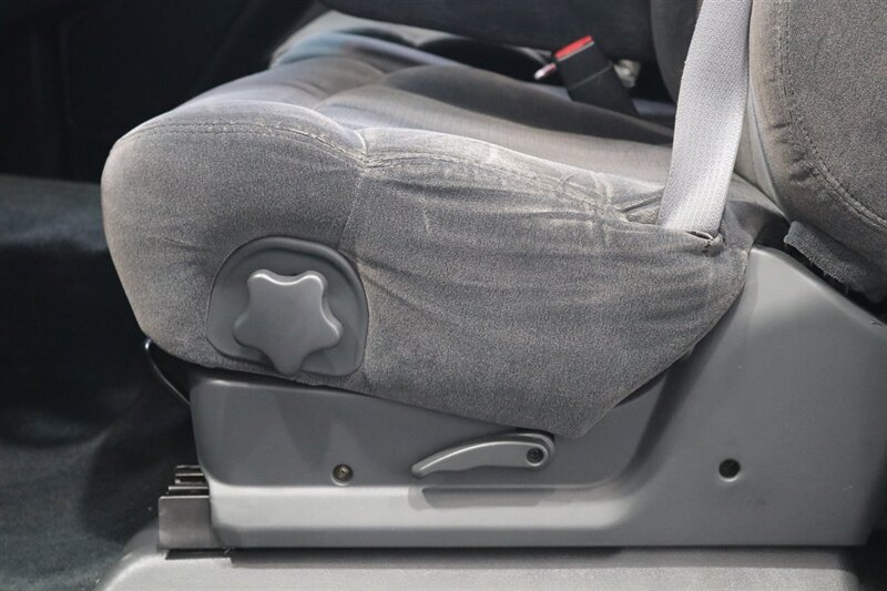 2002 Chevrolet Silverado 2500 LS   - Photo 47 - Portland, OR 97230