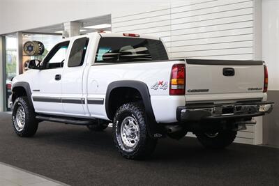 2002 Chevrolet Silverado 2500 LS   - Photo 4 - Portland, OR 97230