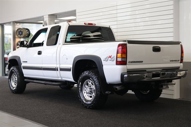 2002 Chevrolet Silverado 2500 LS   - Photo 4 - Portland, OR 97230