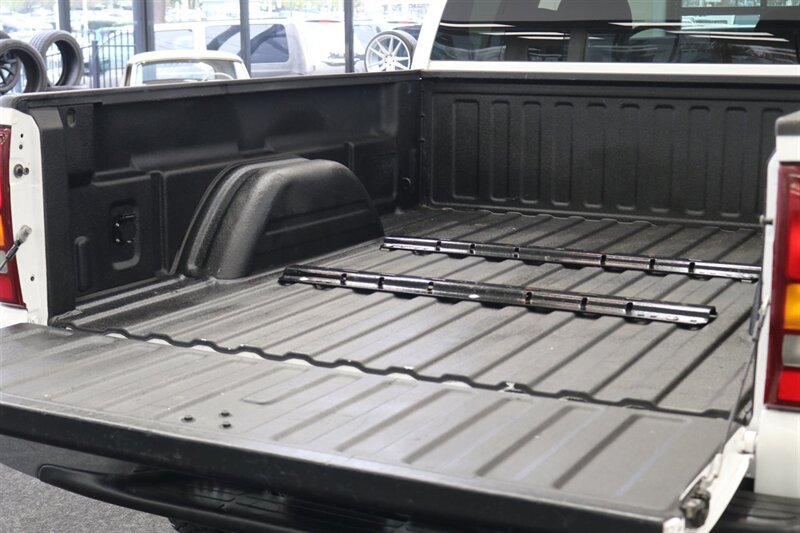 2002 Chevrolet Silverado 2500 LS   - Photo 19 - Portland, OR 97230