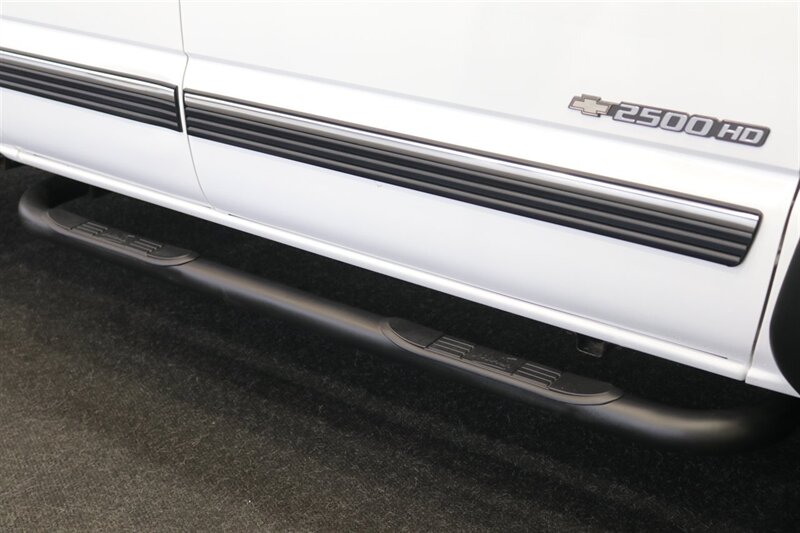 2002 Chevrolet Silverado 2500 LS   - Photo 41 - Portland, OR 97230