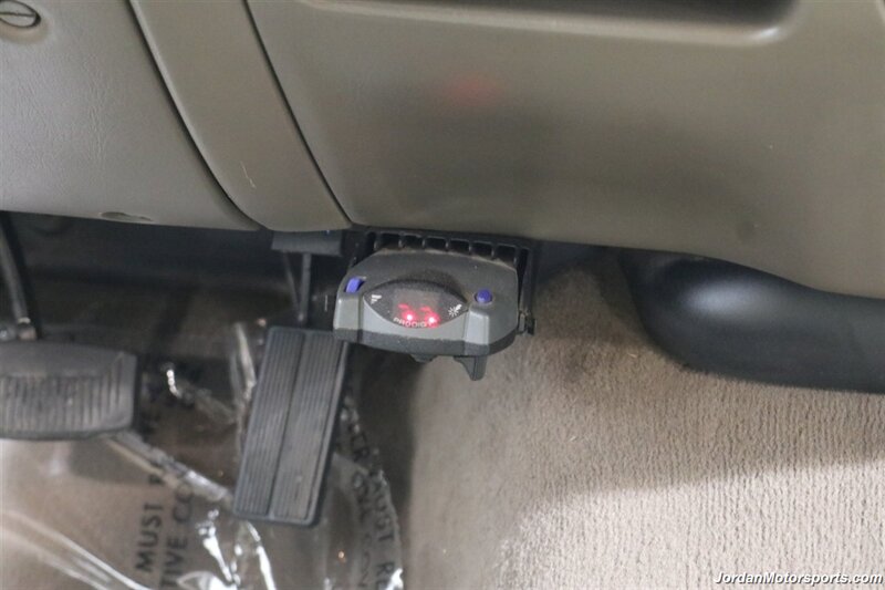 2001 Ford Excursion Limited SAME OWNER SINCE 2003* 100% RUST & CORROSION FREE* 100% LIKE NEW CONDITION* NEW BRAKES-ROTORS-BRAKE FLUID FLUSH-AC RECHARGE-COOLANT FLUSH-DOOR LOCK ACTUATORS* 8-PASSENGER SEATING* 4X4* 2-KEYS - Photo 88 - Portland, OR 97230