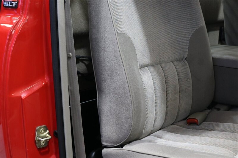 1995 Dodge Ram 3500  1-OWNER* 12-VALVE 5.9L* 5 SPD MANUAL* FLAT BED W/ NEW WOOD* NEW BFG KO3 10-PLYS* NEW CLUTCH* KILLER DOWEL PIN REPLACED* ALL NEW FLUIDS-REAR BRAKES-AC SERVICE* 100% RUST FREE* NEW CLUTCH-REAR MAIN SEAL - Photo 73 - Portland, OR 97230