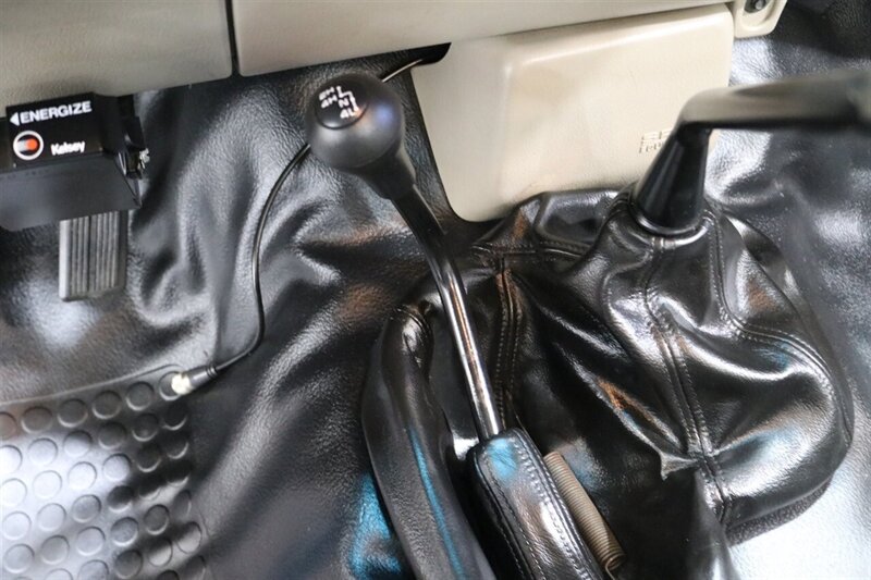 1995 Dodge Ram 3500  1-OWNER* 12-VALVE 5.9L* 5 SPD MANUAL* FLAT BED W/ NEW WOOD* NEW BFG KO3 10-PLYS* NEW CLUTCH* KILLER DOWEL PIN REPLACED* ALL NEW FLUIDS-REAR BRAKES-AC SERVICE* 100% RUST FREE* NEW CLUTCH-REAR MAIN SEAL - Photo 87 - Portland, OR 97230